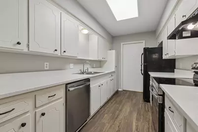 2413 Woodoak Court, Irving, TX 75060 - Photo 10