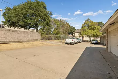 2413 Woodoak Court, Irving, TX 75060 - Photo 24