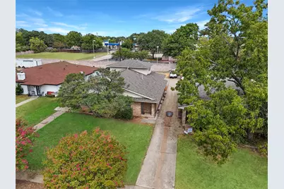 2413 Woodoak Court, Irving, TX 75060 - Photo 28
