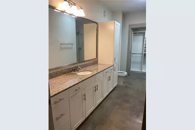 908 N Bishop Avenue #2-104, Dallas, TX 75208 - Photo 8