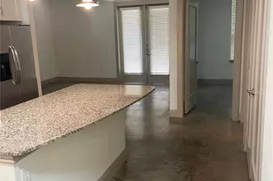 908 N Bishop Ave, Dallas, TX 75208 - Photo 2