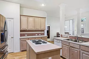 2900 Woodhaven Dr, Grapevine, TX 76051 - Photo 10