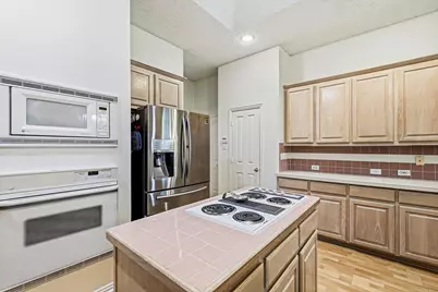 2900 Woodhaven Drive, Grapevine, TX 76051 - Photo 12