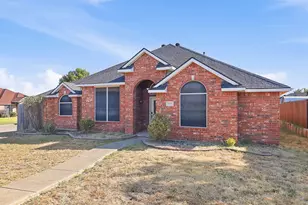 1901 Clifton Dr, Mesquite, TX 75149 - Photo 2