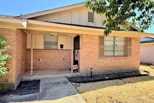 1310 Hampshire Ln, Richardson, TX 75080 - Photo 2
