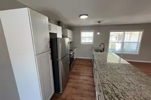3218 Maple Dr, Garland, TX 75042 - Photo 6