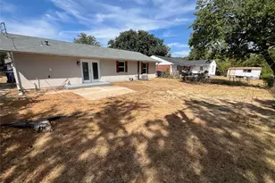 3218 Maple Dr, Garland, TX 75042 - Photo 22