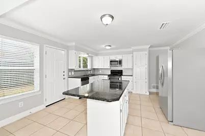 1901 Creek Wood Court, Irving, TX 75060 - Photo 6