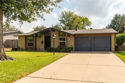 713 Shelmar Drive, Euless, TX 76039 - Photo 2