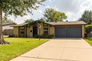 713 Shelmar Dr, Euless, TX 76039 - Photo 2