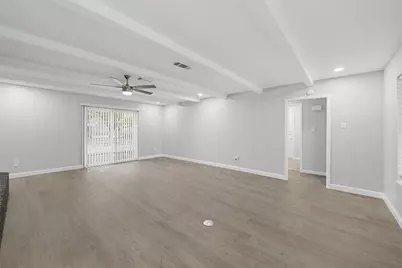 5005 Fall River Drive, Fort Worth, TX 76103 - Photo 8