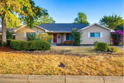 5005 Fall River Drive, Fort Worth, TX 76103 - Photo 1