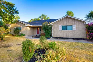 5005 Fall River Dr, Fort Worth, TX 76103 - Photo 2