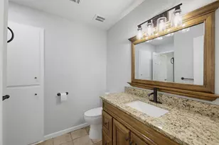 5005 Fall River Dr, Fort Worth, TX 76103 - Photo 30