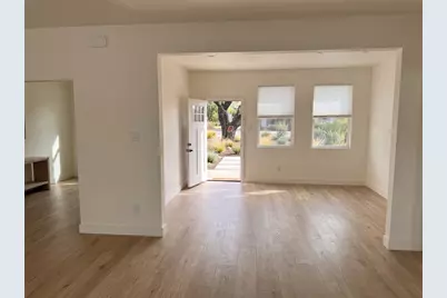 219 Lakeshore Drive, Runaway Bay, TX 76426 - Photo 6