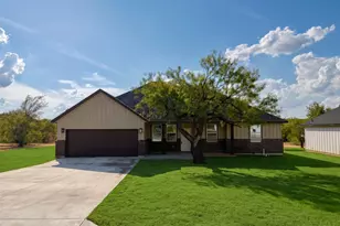219 Lakeshore Dr, Runaway Bay, TX 76426 - Photo 1