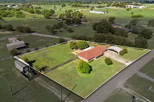 1255 Co Rd 260, Gainesville, TX 76240 - Photo 2