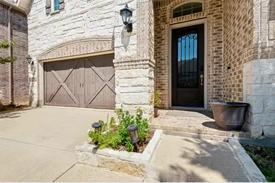 911 Mountain Laurel Drive, Euless, TX 76039 - Photo 2