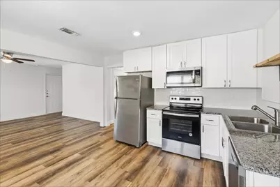 2304 Ryan Avenue, Fort Worth, TX 76110 - Photo 8