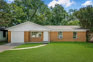 204 S Lillis Ln, Denison, TX 75020 - Photo 1