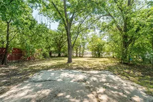 204 S Lillis Ln, Denison, TX 75020 - Photo 20