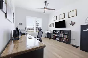317 Kenyon Ct, Granbury, TX 76049 - Photo 26