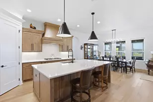 317 Kenyon Ct, Granbury, TX 76049 - Photo 10