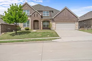 1929 Brahorn Ln, Fort Worth, TX 76131 - Photo 2