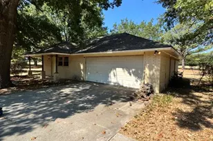 8260 Tudor Ln, Argyle, TX 76226 - Photo 2