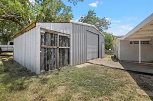 811 N Grant Dr, Sherman, TX 75092 - Photo 4