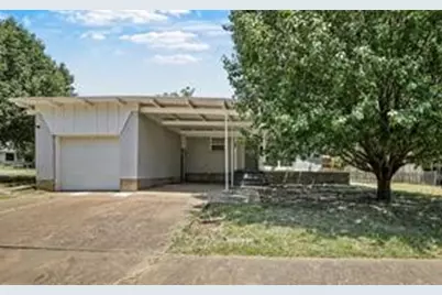 811 N Grant Drive, Sherman, TX 75092 - Photo 2