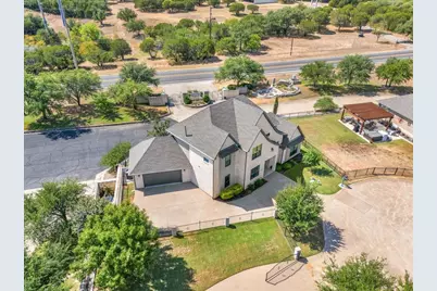 4305 Shale Bluff Court, Granbury, TX 76048 - Photo 40
