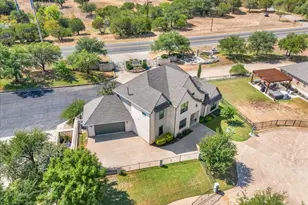 4305 Shale Bluff Ct, Granbury, TX 76048 - Photo 40