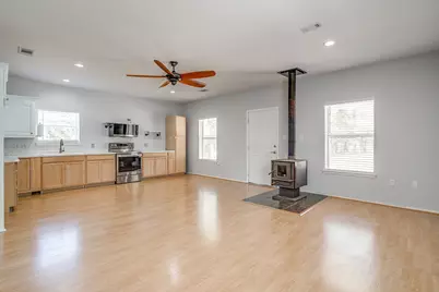 223 County Road 3471, Paradise, TX 76073 - Photo 10