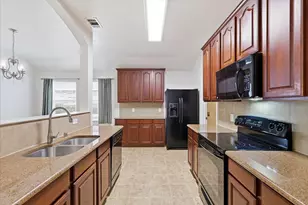 4709 Redbud Dr, Denton, TX 76208 - Photo 4