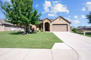 537 Zachary Dr, Weatherford, TX 76087 - Photo 2