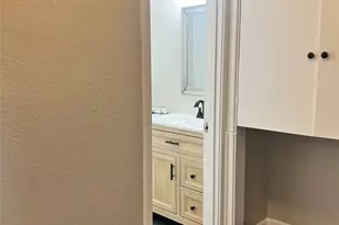 119 Nichols St, Irving, TX 75060 - Photo 10