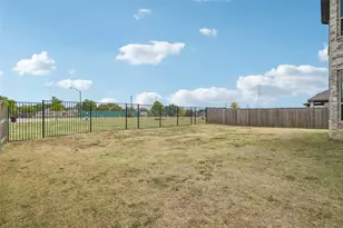2923 Grand Lookout Ln, Arlington, TX 76001 - Photo 38