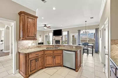 810 Woodcrest Drive, Ennis, TX 75119 - Photo 12