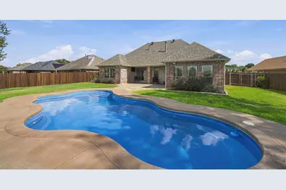 810 Woodcrest Drive, Ennis, TX 75119 - Photo 26
