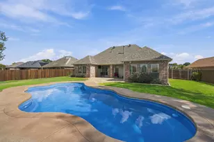 810 Woodcrest Dr, Ennis, TX 75119 - Photo 26