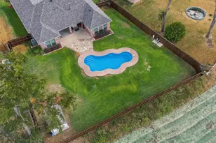 810 Woodcrest Dr, Ennis, TX 75119 - Photo 30