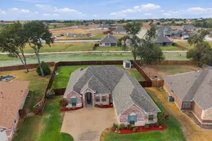 810 Woodcrest Dr, Ennis, TX 75119 - Photo 34