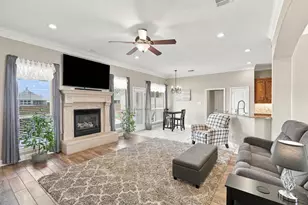810 Woodcrest Dr, Ennis, TX 75119 - Photo 6