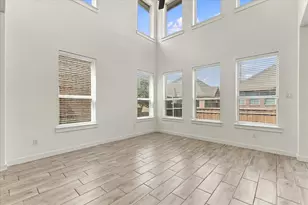 2737 Splendor Dr, Little Elm, TX 75068 - Photo 8