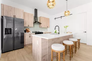 2015 N Prairie Ave, Dallas, TX 75204 - Photo 2