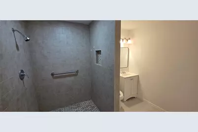 1607 Laura Road, River Oaks, TX 76114 - Photo 8