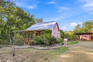 207 Commerce St, Cumby, TX 75433 - Photo 2