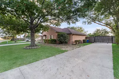 203 Creekstone Court, Seagoville, TX 75159 - Photo 2