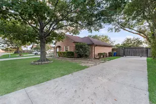 203 Creekstone Ct, Seagoville, TX 75159 - Photo 2
